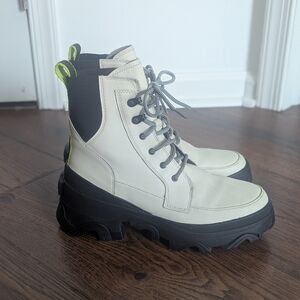 Sorel Brex Waterproof Boots Size 7.5 White Combat Chelsea Chunky
